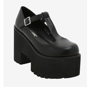 Hot Topic T Strap Platform Mary Janes